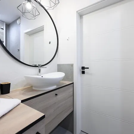 Apartamento Obroncow Wybrzeza 17 By Homeprime *