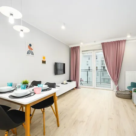 Obroncow Wybrzeza 17 By Homeprime Apartamento Gdansk